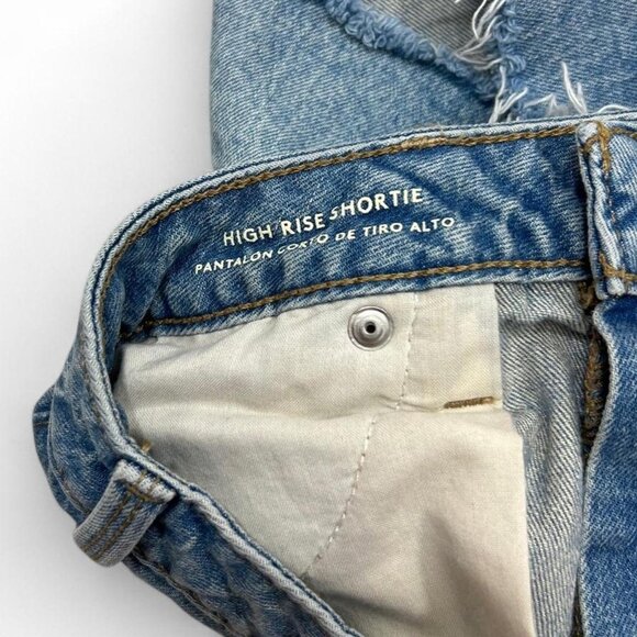 Universal Thread High Rise‎ Shortie Denim Mom Shorts Medium Wash 4/27 - Picture 4 of 5